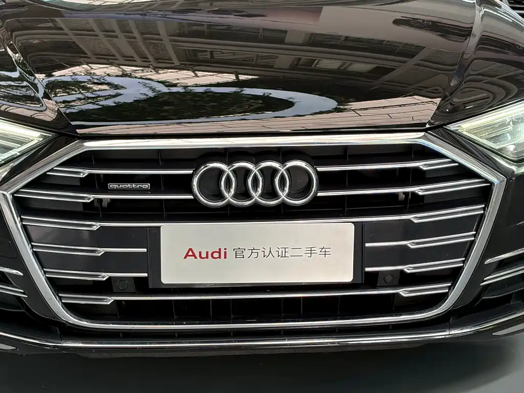 Audi A8 2022 — фото 19