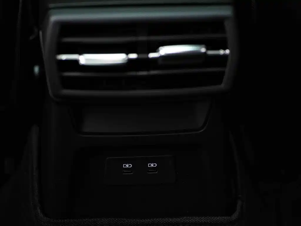 Audi A3 2023 — фото 13