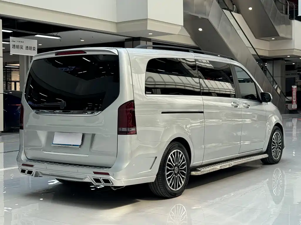Mercedes-Benz V-Class 2020 — фото 6