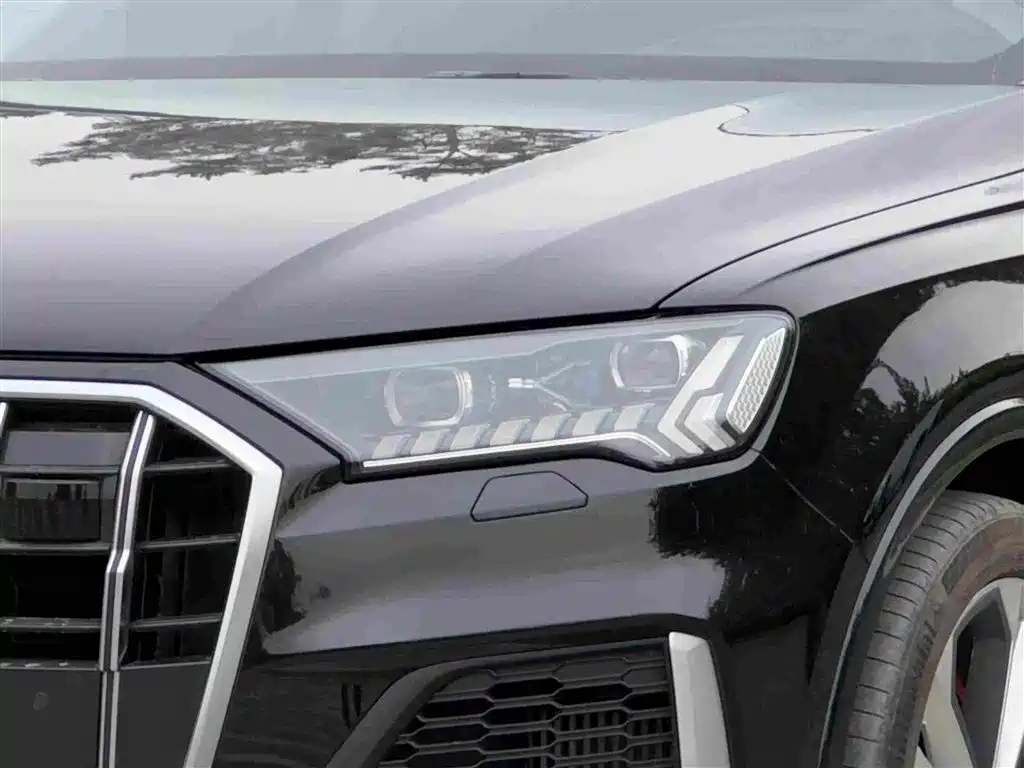 Audi Q7 2023 — фото 3