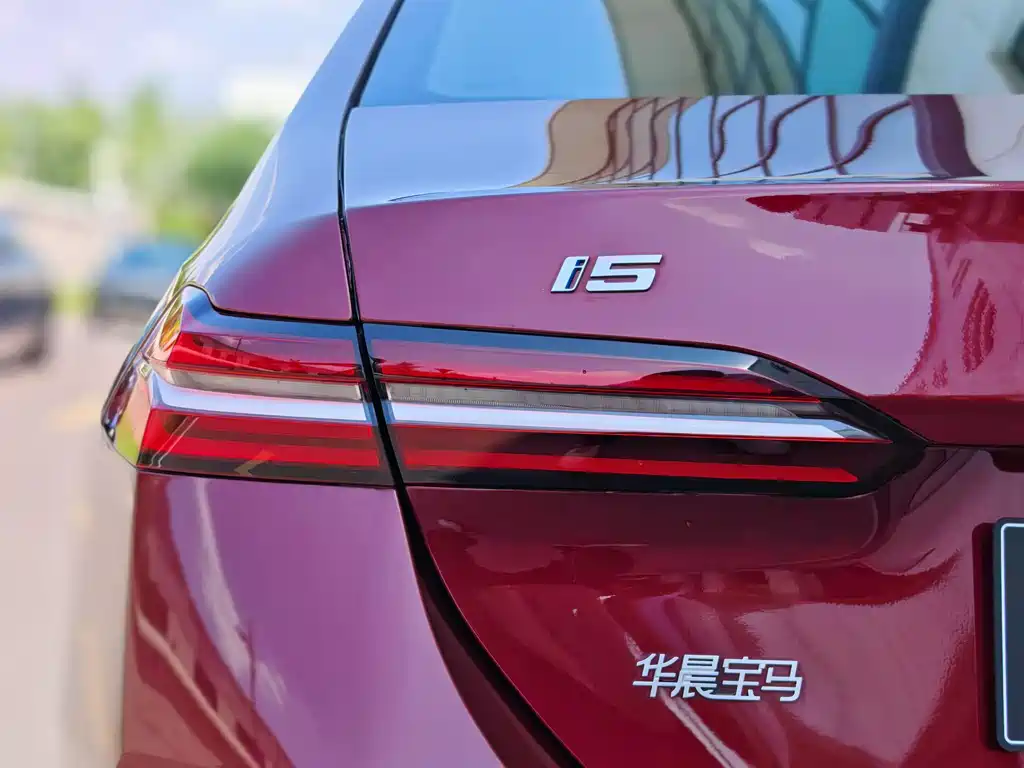BMW i5 — фото 10