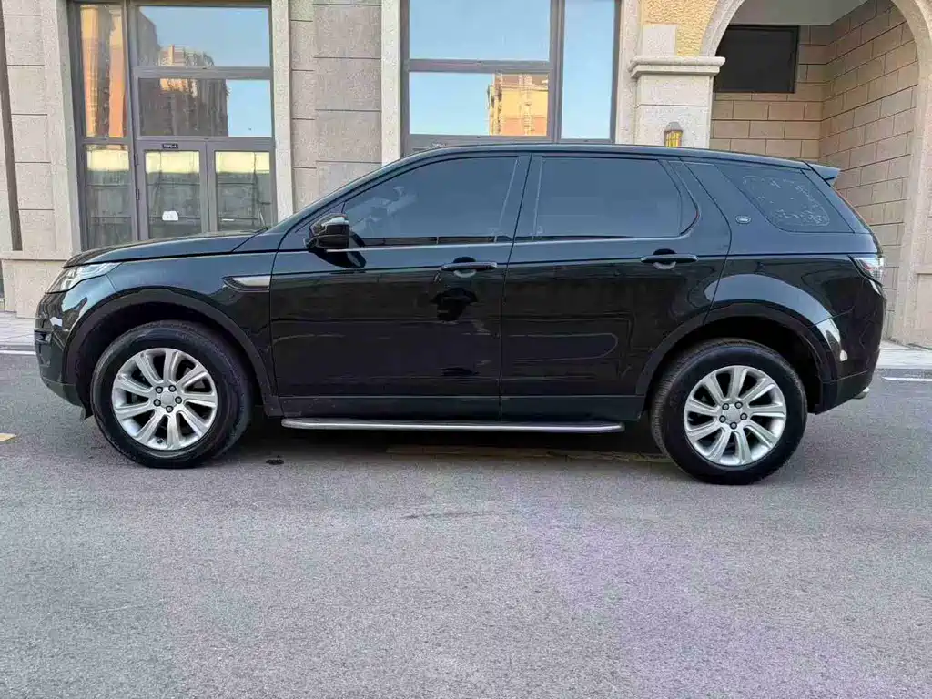 Land Rover Discovery Sport 2017 — фото 15