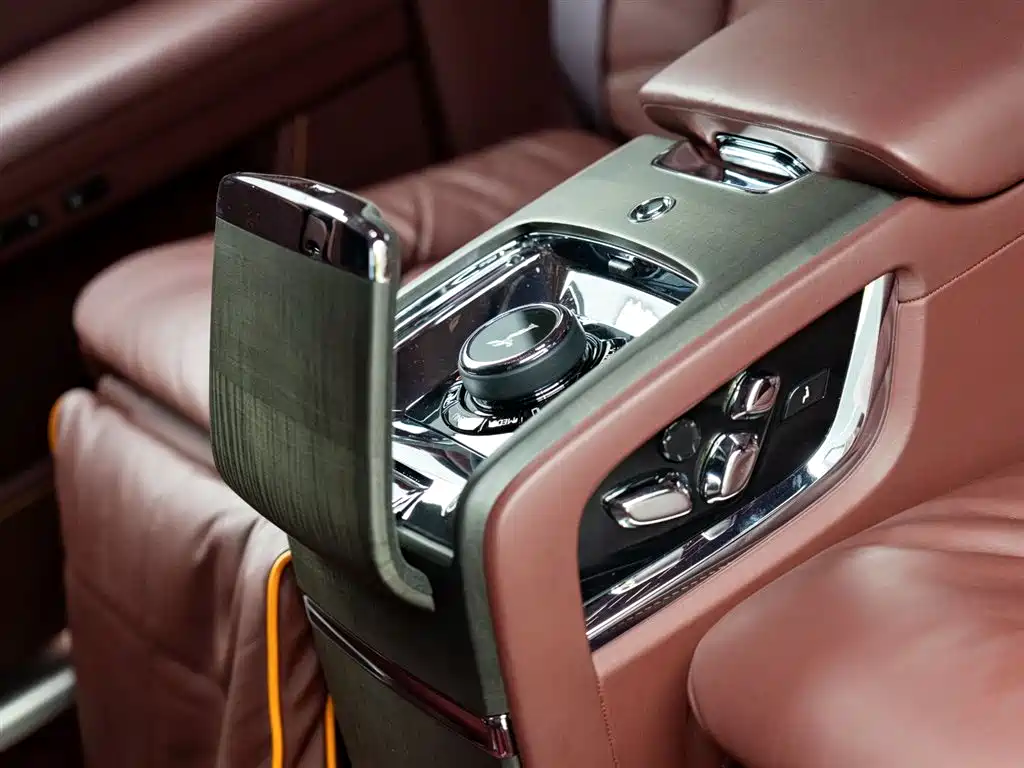 Rolls-Royce Ghost 2021 — фото 14