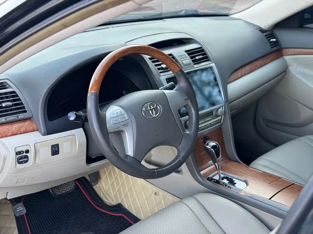 Toyota Camry 2009 — фото 12