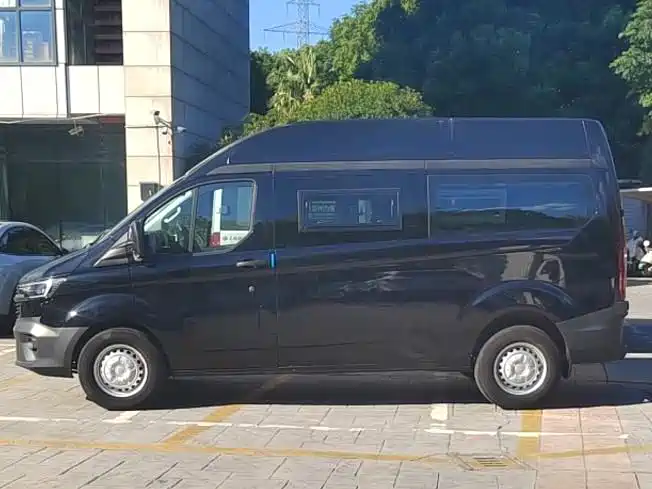 Ford Transit 2023