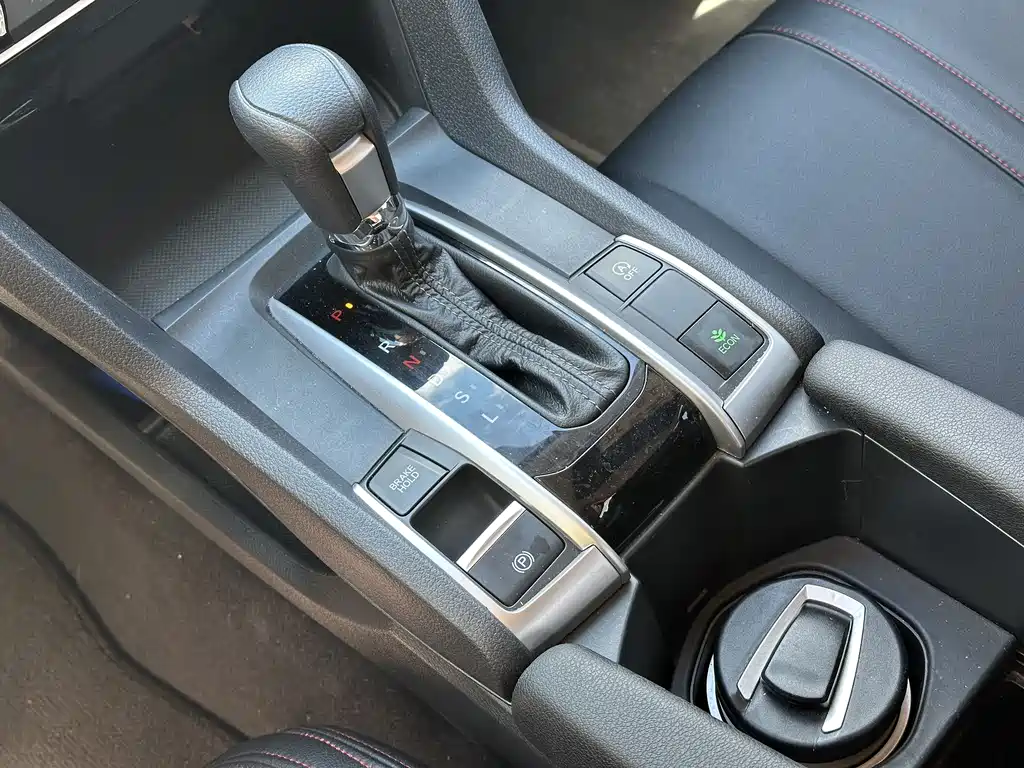 Honda Civic 2019 — фото 12