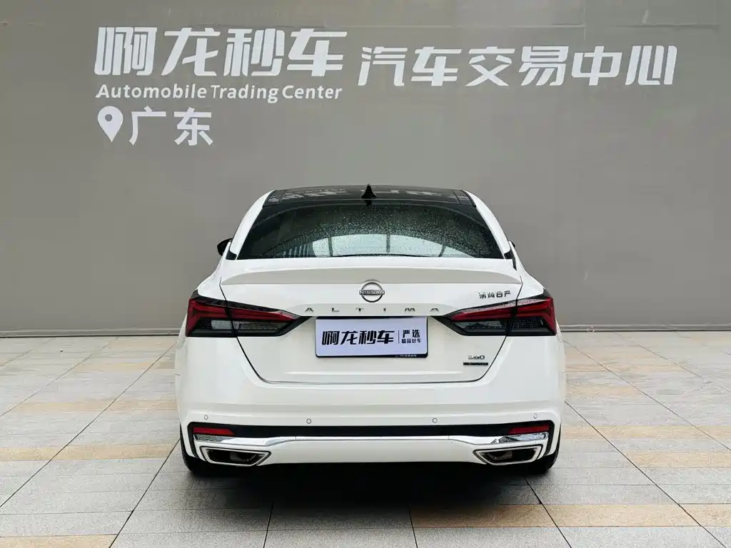 Nissan Teana 2023