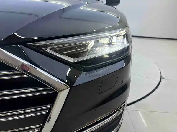 Audi A8 2022