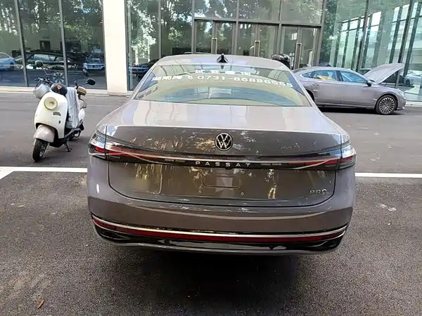 Volkswagen Passat 2024