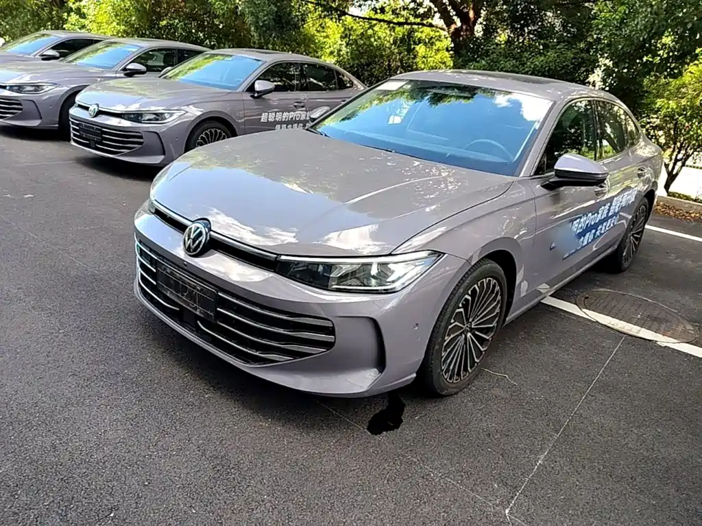 Volkswagen Passat 2024