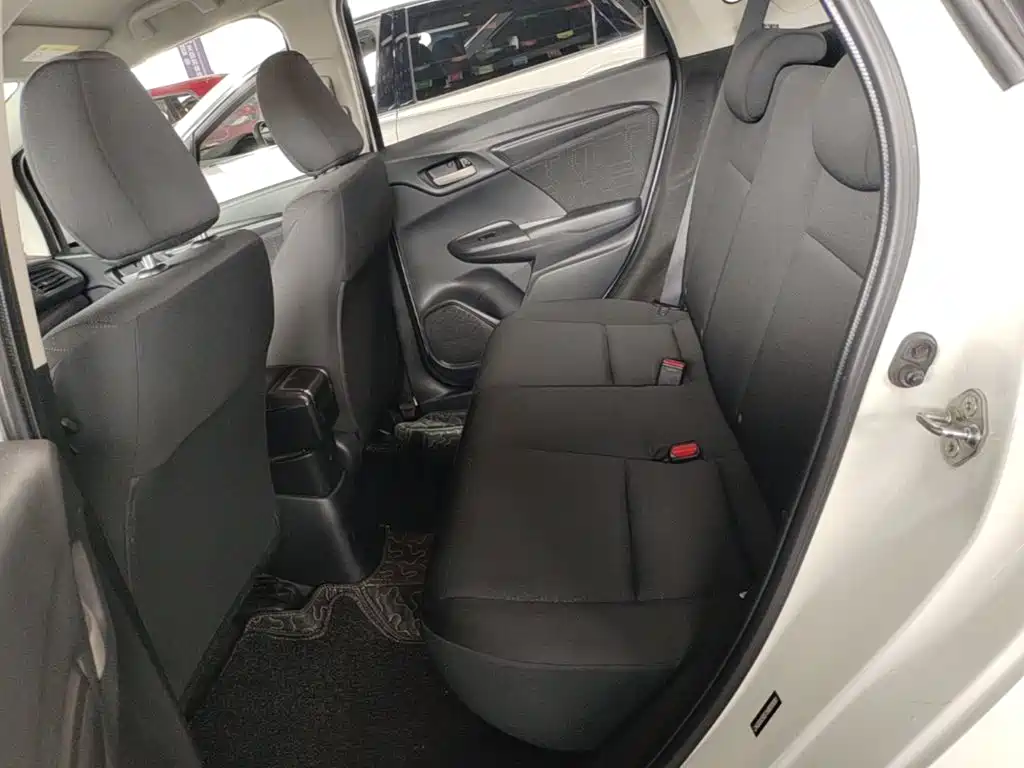 Honda Fit 2017 — фото 17