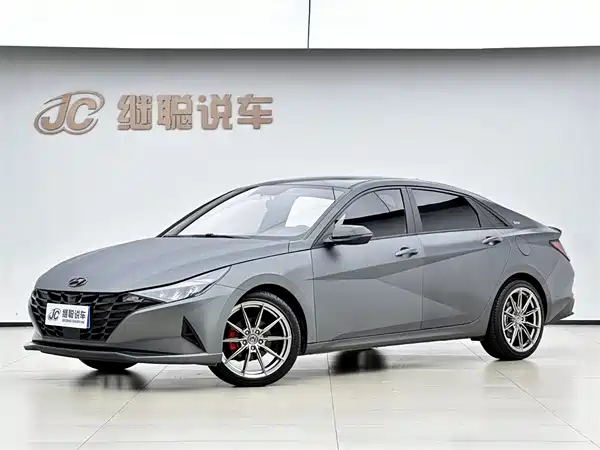Hyundai Elantra 2022