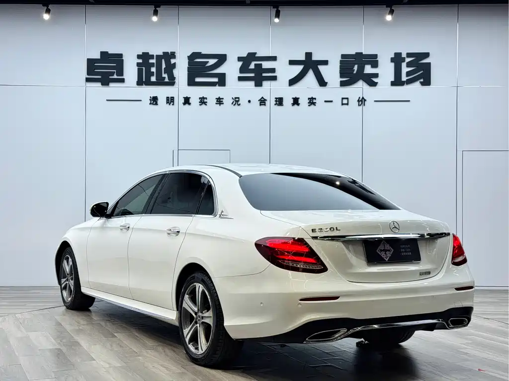 Mercedes-Benz E-Class 2018 — фото 21