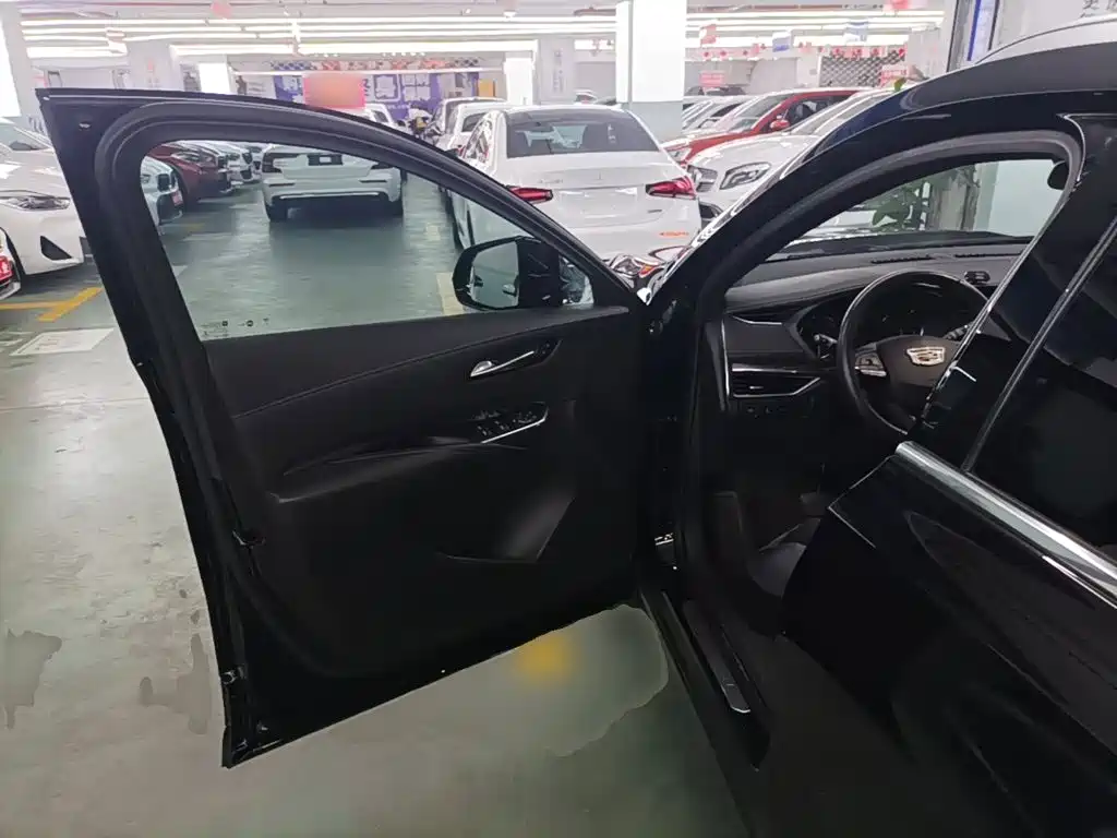 Cadillac XT4 2021 — фото 16