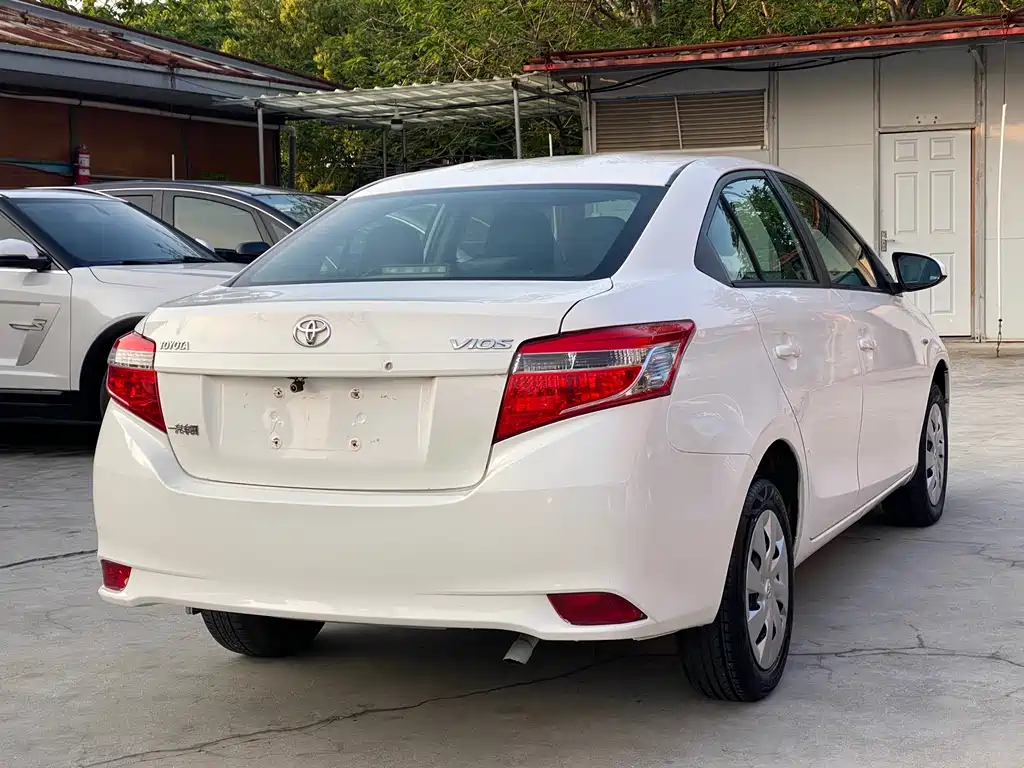 Toyota Vios 2016 — фото 11