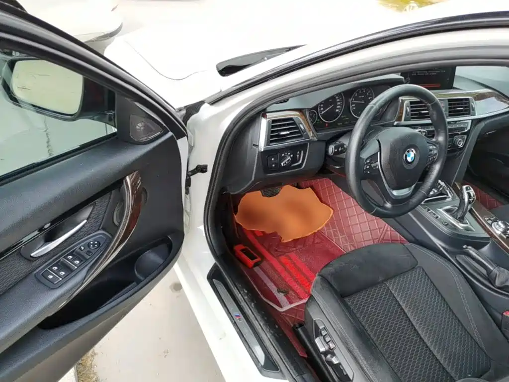 BMW 3 Series 2017 — фото 12
