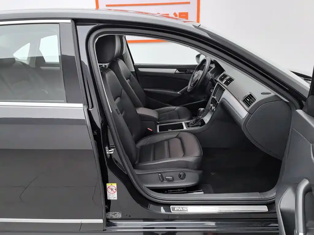 Volkswagen Passat 2015 — фото 23