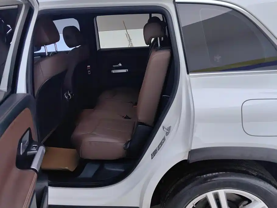 Mercedes-Benz GLB 2023 — фото 11
