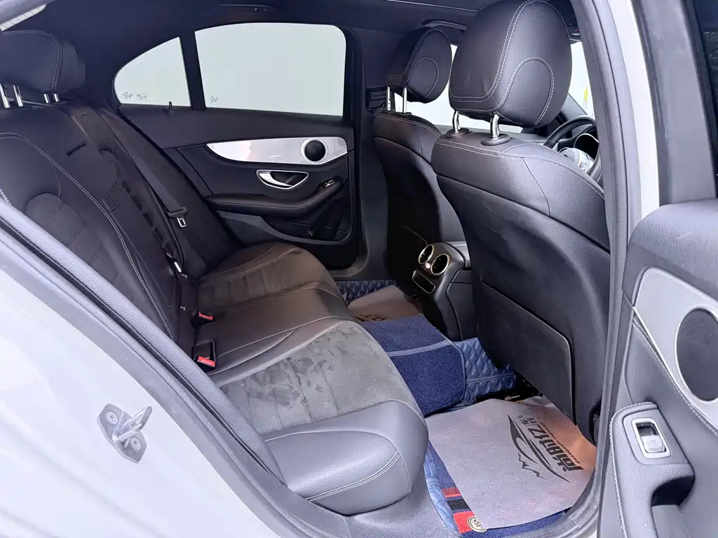 Mercedes-Benz C-Class 2019 — фото 14