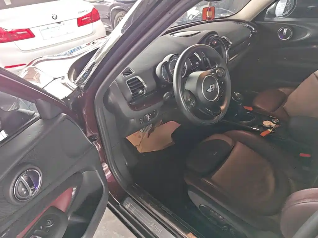 MINI Clubman 2016 — фото 12