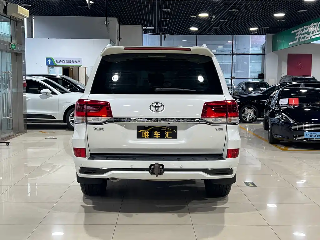 Toyota Land Cruiser 2019 — фото 5
