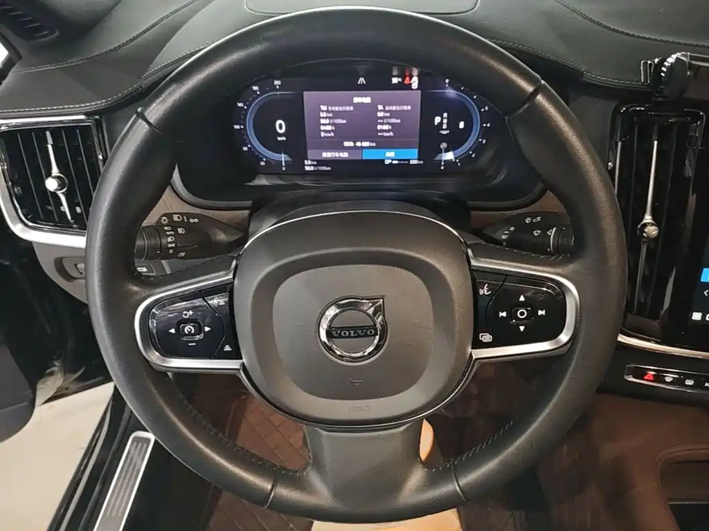 Volvo S90 2022 — фото 11