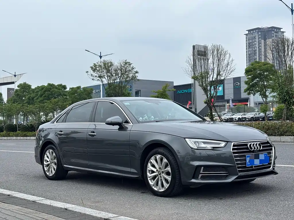 Audi A4L 2019 — фото 3