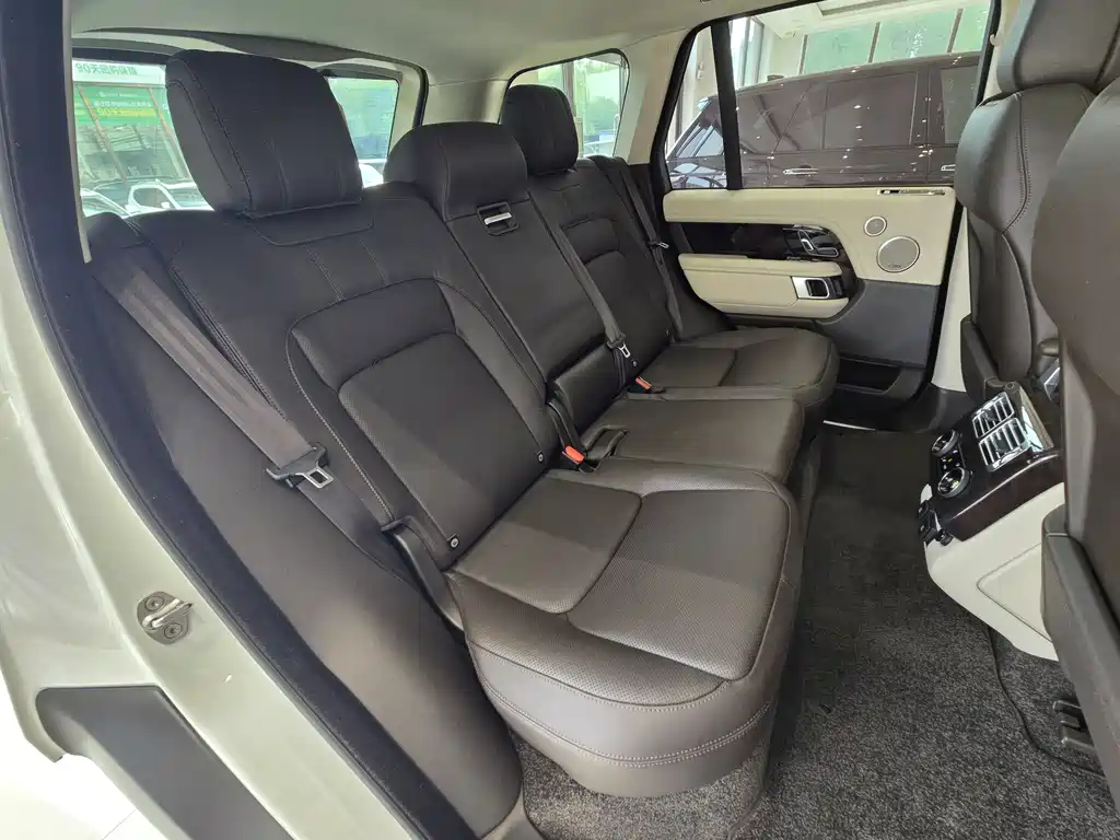 Land Rover Range Rover 2019 — фото 15