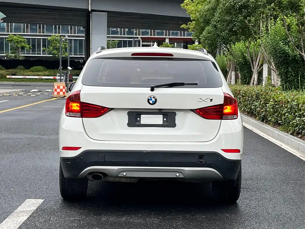 BMW X1 2013 — фото 5