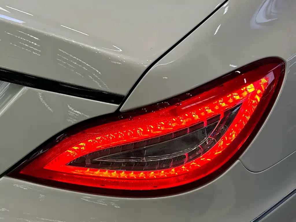 Mercedes-Benz CLS 2014 — фото 13