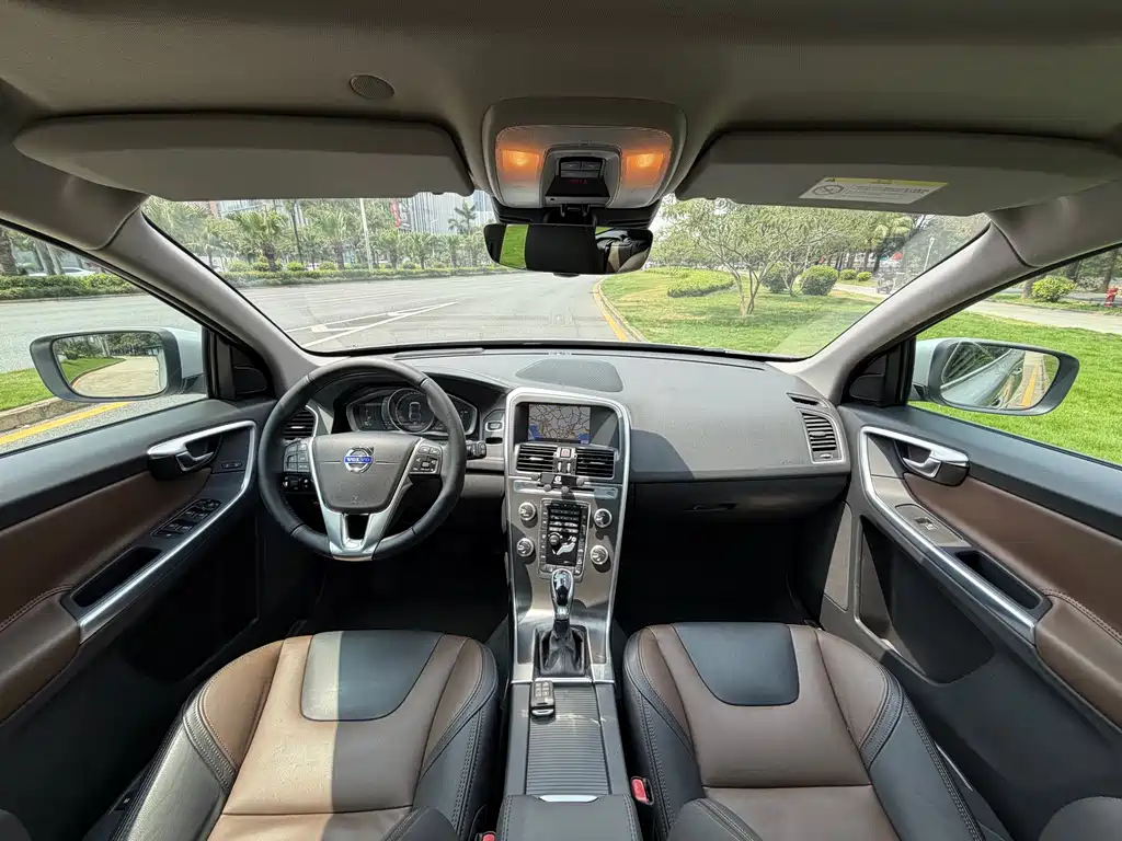 Volvo XC60 2015 — фото 13