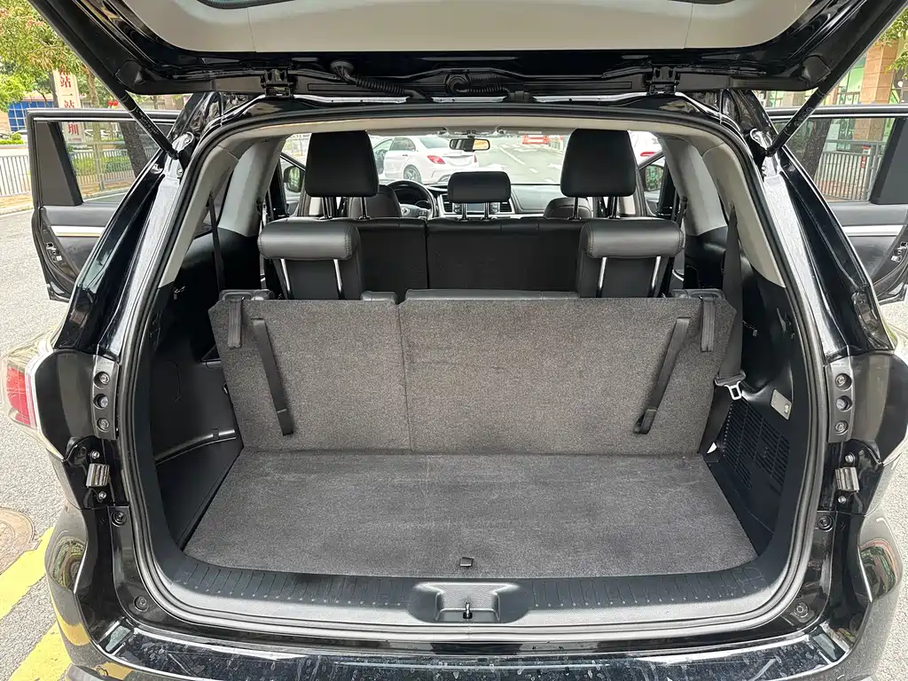 Toyota Highlander 2017 — фото 11