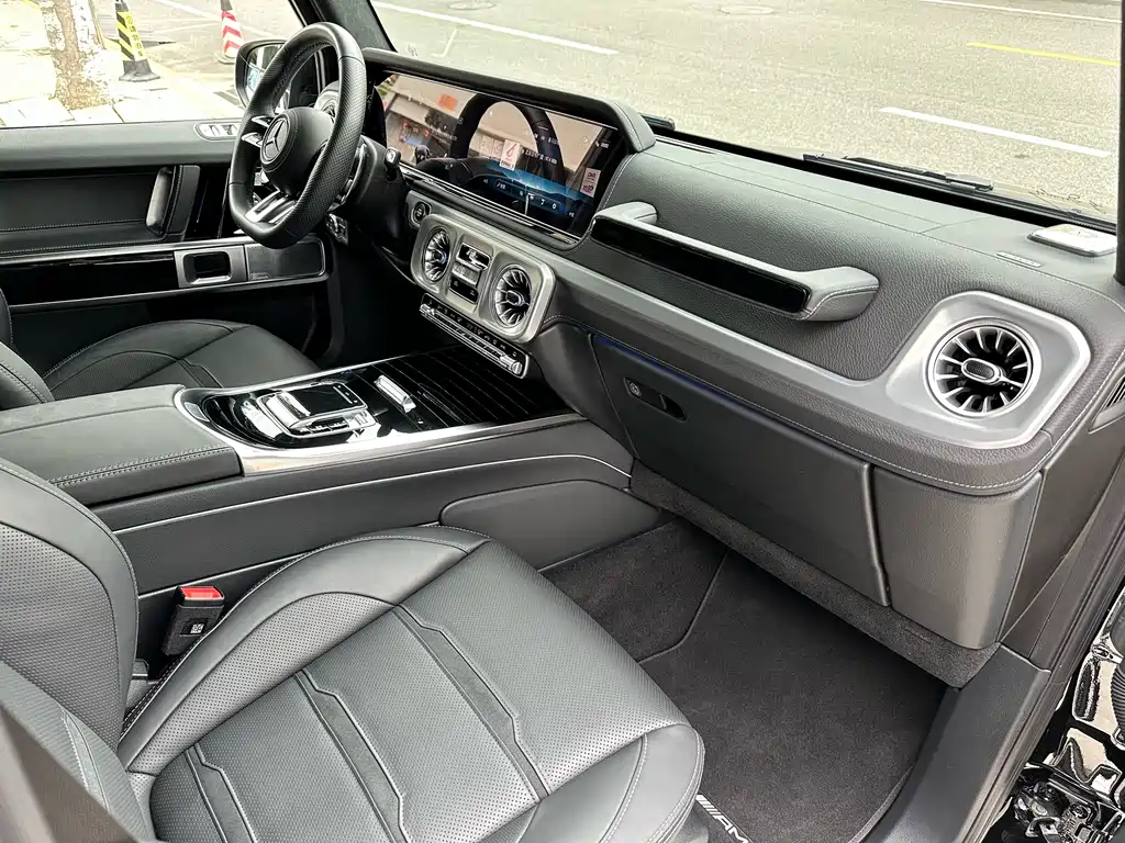 Mercedes-Benz G-Class AMG 2025 — фото 12