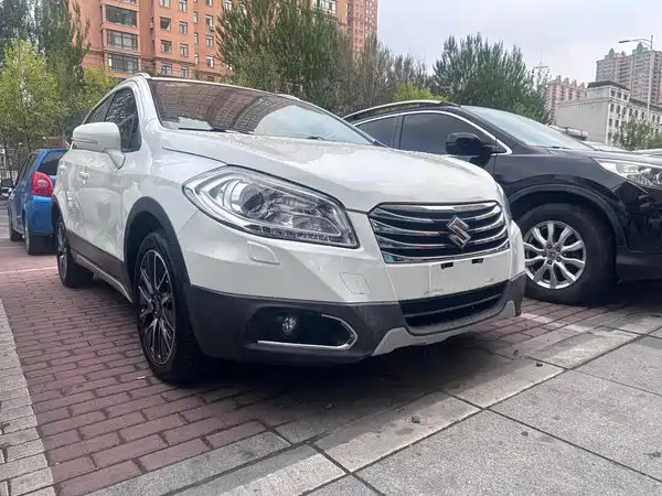 Suzuki S-Cross 2014