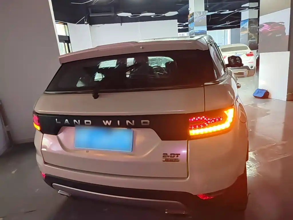 Landwind X7 2015 — фото 6