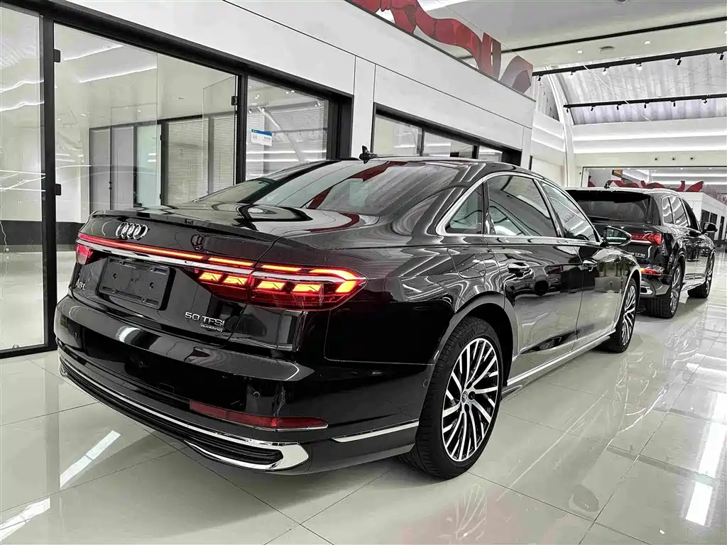 Audi A8 2023