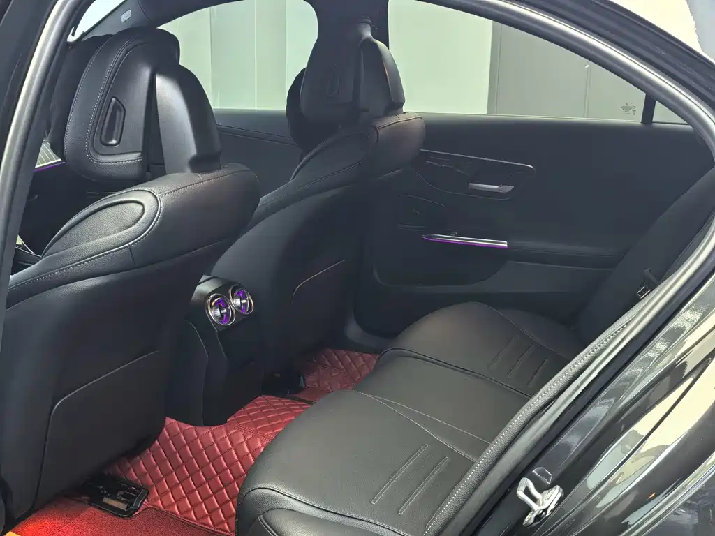 Mercedes-Benz C-Class 2023