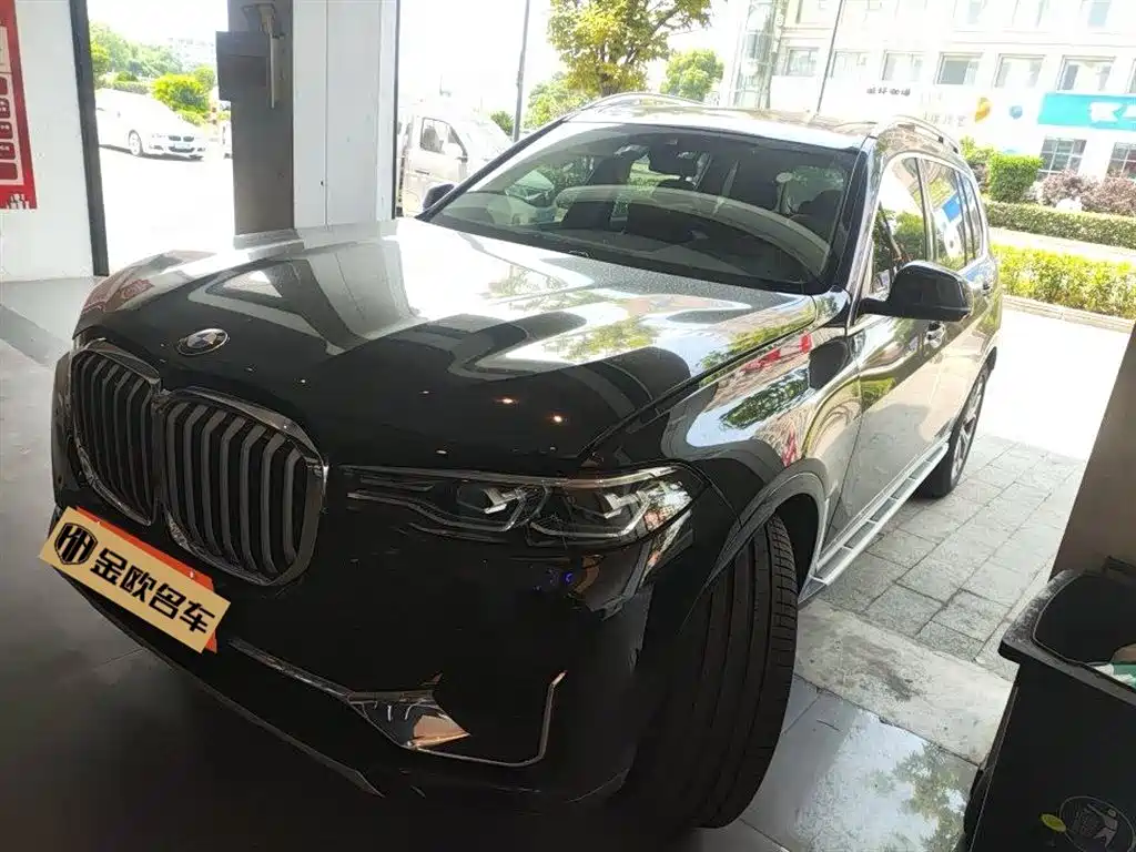 BMW X7 2022