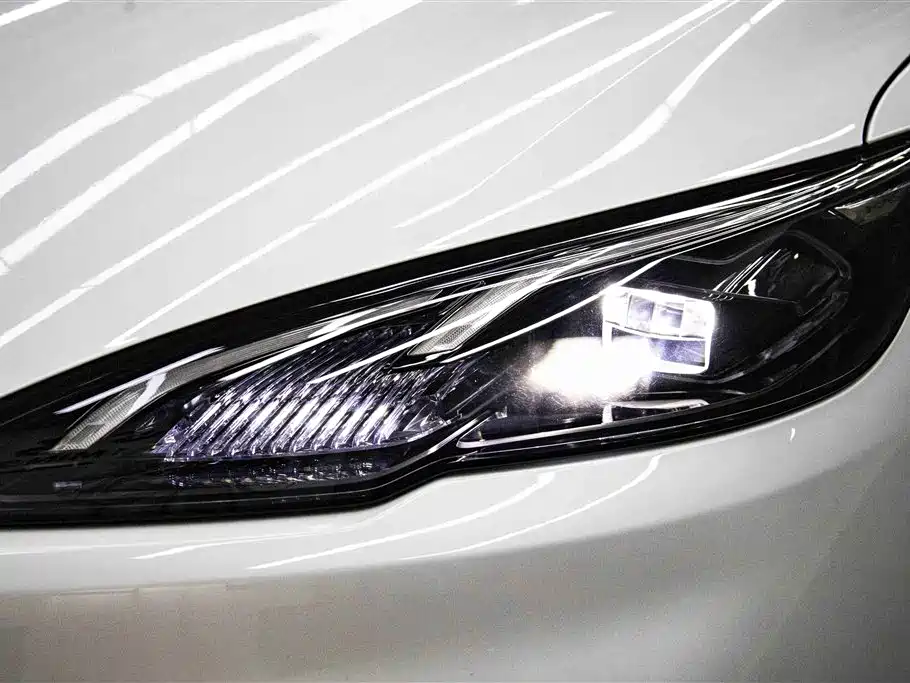 BYD Seal 05 DM-i 2025 — фото 9