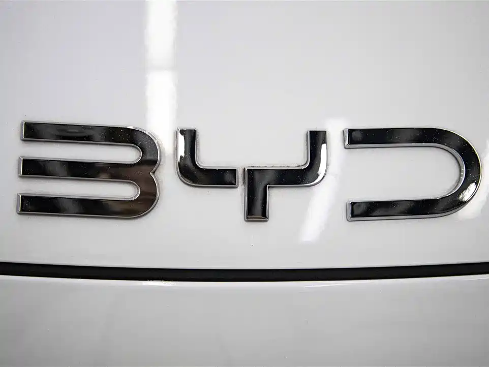 BYD Seal 05 DM-i 2025 — фото 8