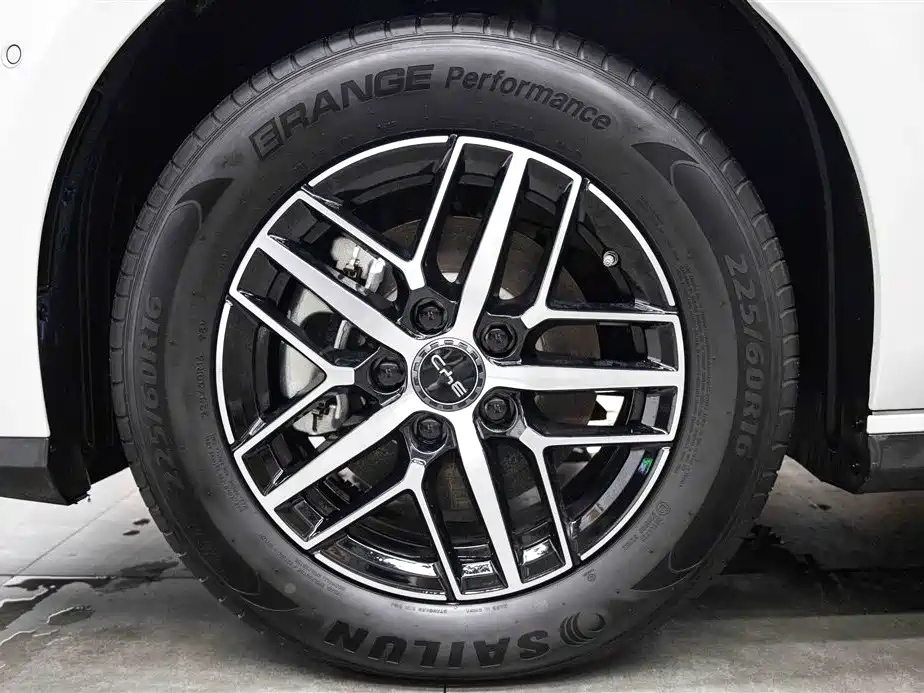 BYD Seal 05 DM-i 2025 — фото 12