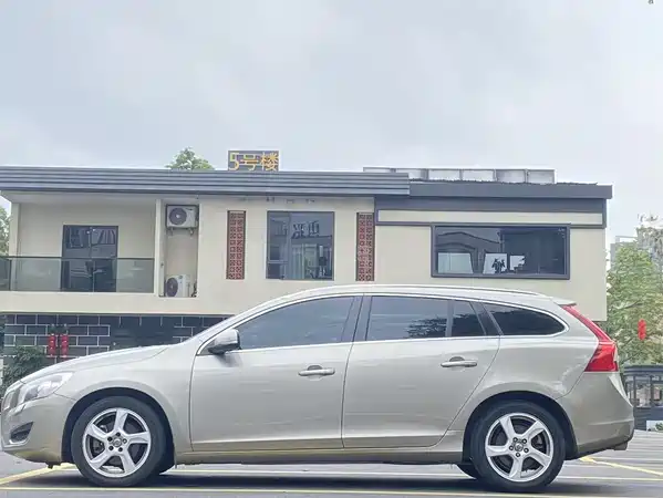 Volvo V60 2013