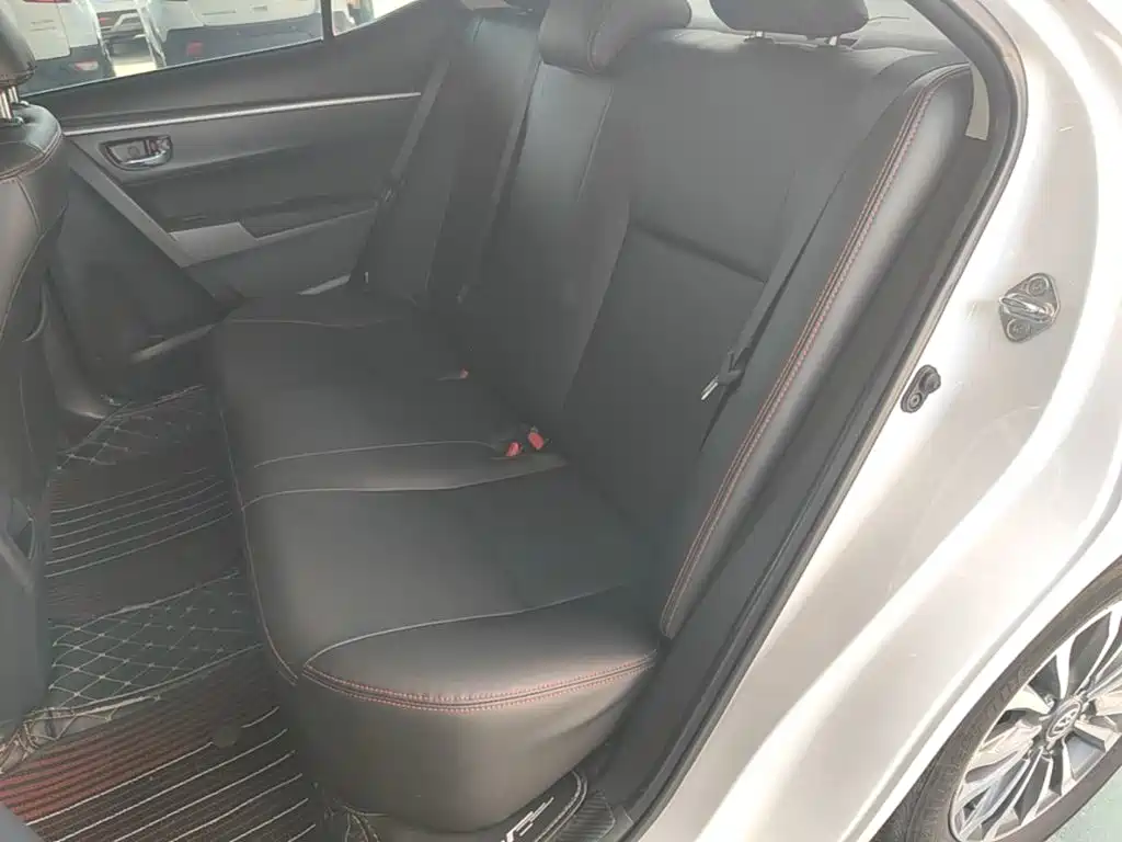 Toyota Corolla 2018 — фото 17