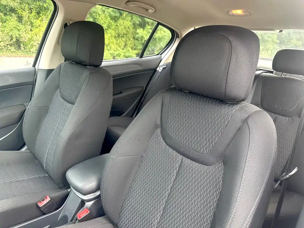 Peugeot 308 2015
