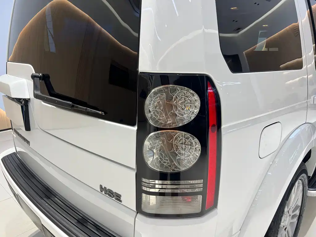 Land Rover Discovery 2014 — фото 10