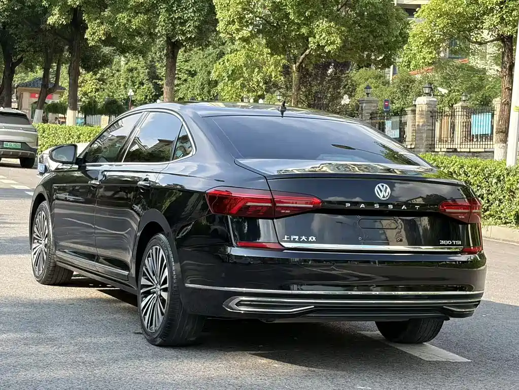 Volkswagen Passat 2020 — фото 15