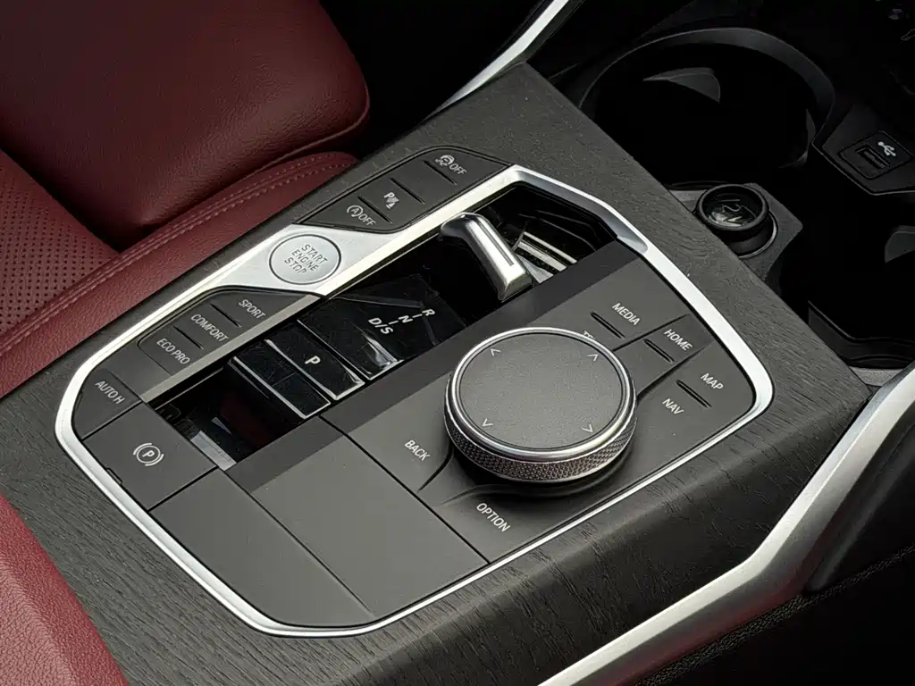 BMW 3 Series 2023 — фото 12