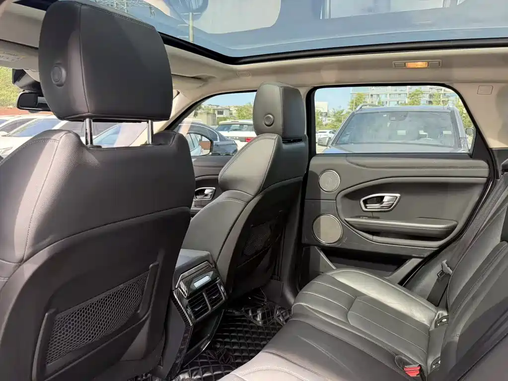 Land Rover Evoque 2016 — фото 17