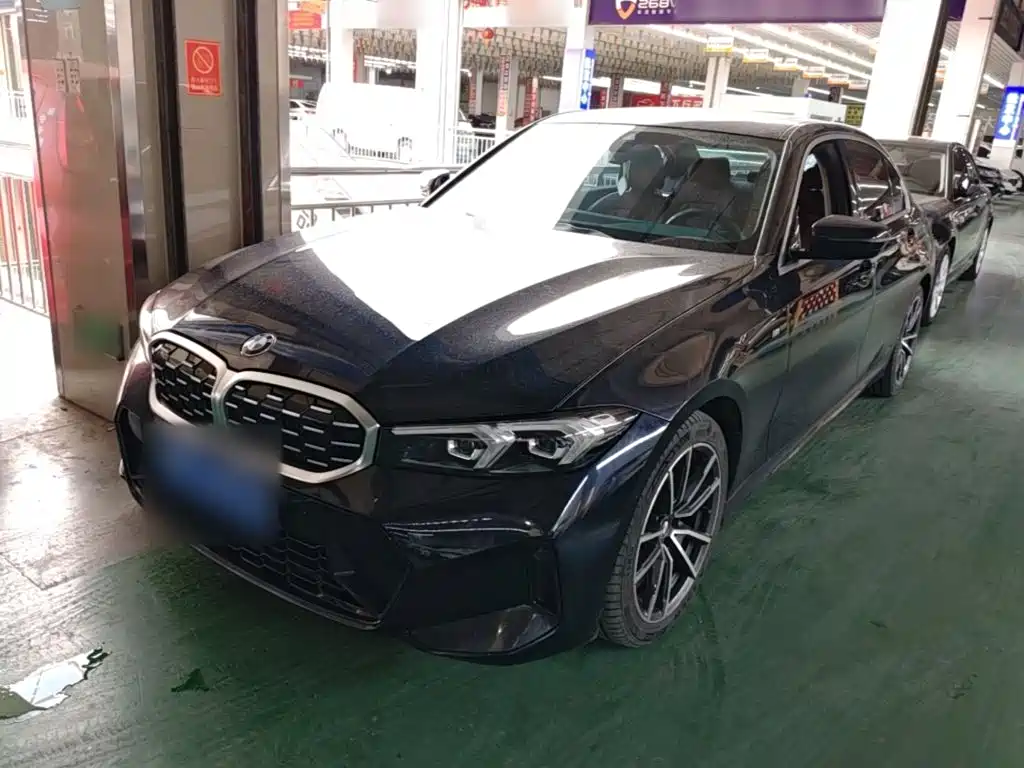 BMW 3 Series 2023 — фото 1