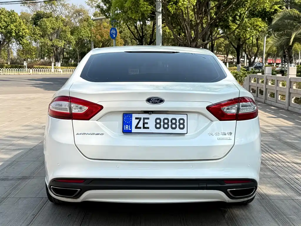 Ford Mondeo 2015 — фото 4